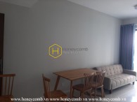 Masteri An Phu apartment for lease – Open living space. Simple wooden furniture. Nice view