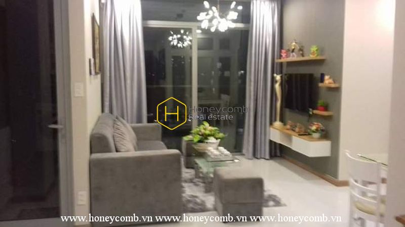 Tọa lạc ở Vinhomes Central Park, căn hộ này hội tụ tất cả những ưu điểm của nơi này