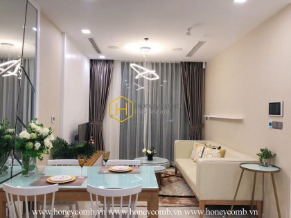 The 1 bedroom-apartment with fresh, modern and fashionable space at Vinhomes Golden River