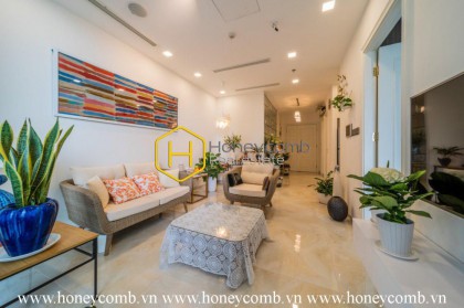 The 2 bedrooms-apartment with Tropical style is so fresh in Vinhomes Golden River