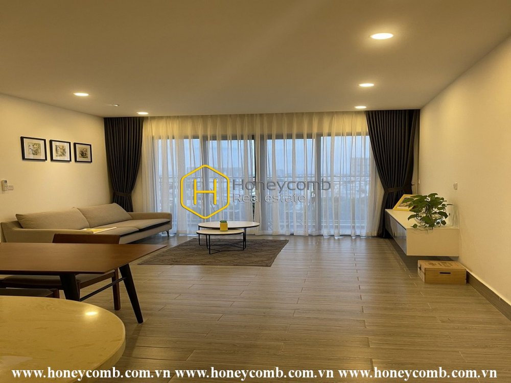 Surprised by the meticulous and delicate design in the Palm Heights apartment