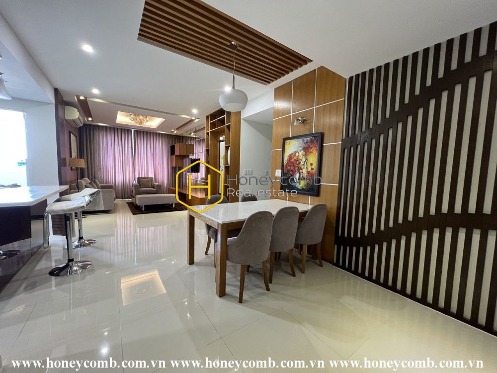 Catch a bright sunrise every day in a modern apartment in Tropic Garden