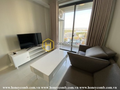 Beautiful in white with this modern apartment for rent in Masteri An Phu