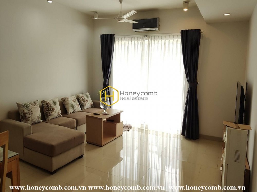 The rustic 3 bed-apartment with wooden furniture at River Garden