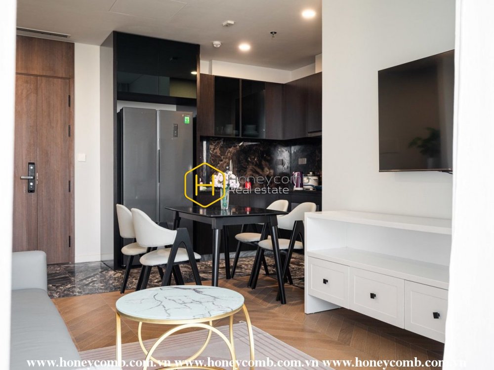 Enhance your life with this romantic and luxurious apartment in Lumiere Riverside
