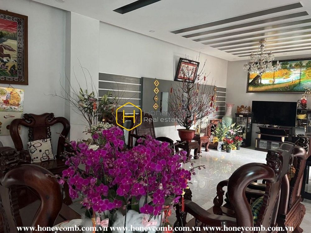 Gorgeous villa with full amenities and conviniences in District 2