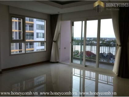 Unfurnished three beds apartment in Xi Riverview Palace for rent 
