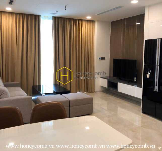 Căn hộ 2 phòng ngủ sang trọng cho thuê tại Vinhomes Golden River