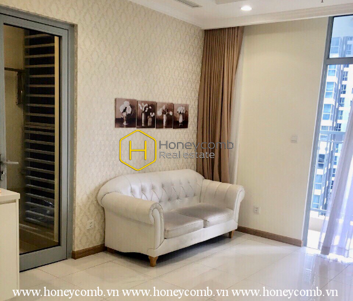 Căn hộ với nội thất cơ bản và tầm nhìn thoáng đãng ở Vinhomes Central Park đang được cho thuê !