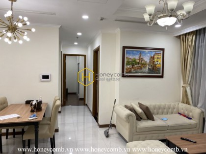 Fully-furnished apartment with subtle furnishings for rent in Vinhomes Central Park