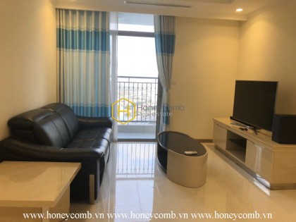 Sự trang trí đơn giản với căn hộ thiết kế chuyển tiếp cho thuê này tại Vinhomes Central Park
