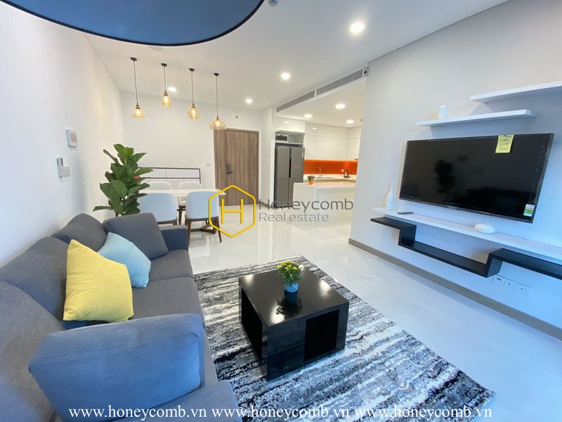 Charming warm fully-furnished Sunwah Pearl apartment with spacious and airy living space