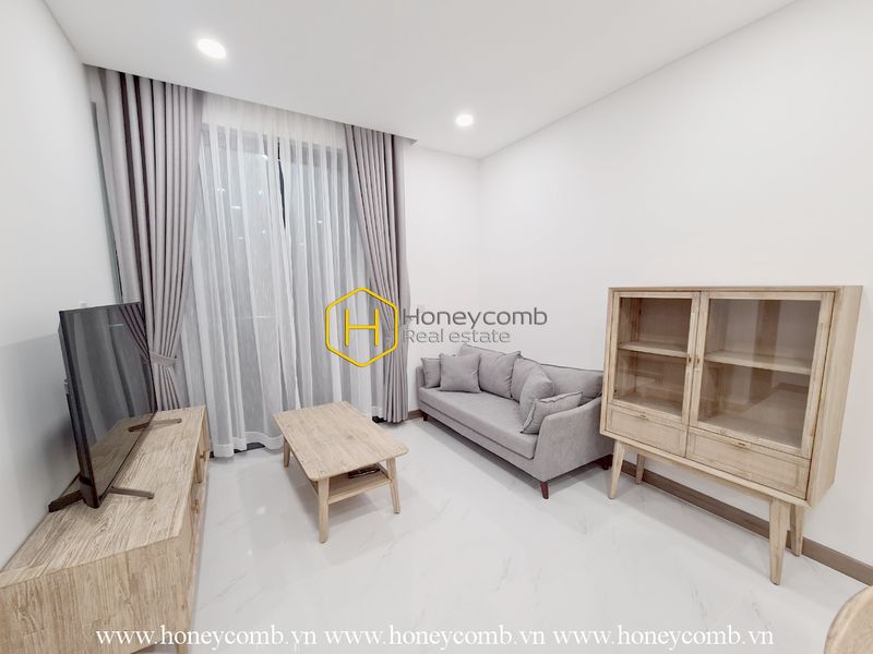 An airy and sophisticated apartment in Sunwah Pearl is in front of you!