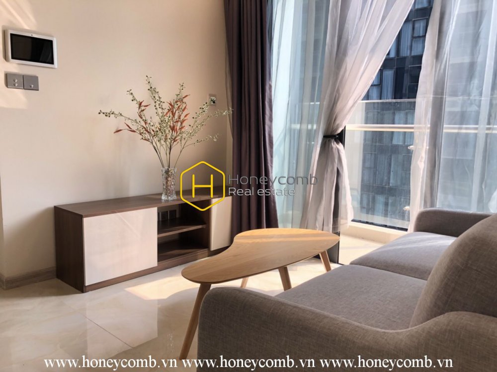 Căn hộ 2 phòng ngủ lộng lẫy ở Vinhomes Golden River này vẫn đang chờ đợi khách thuê