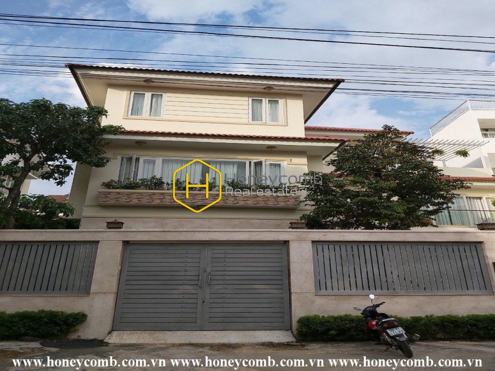 The gorgeous Villa at District 2 - great location - beautiful interior design