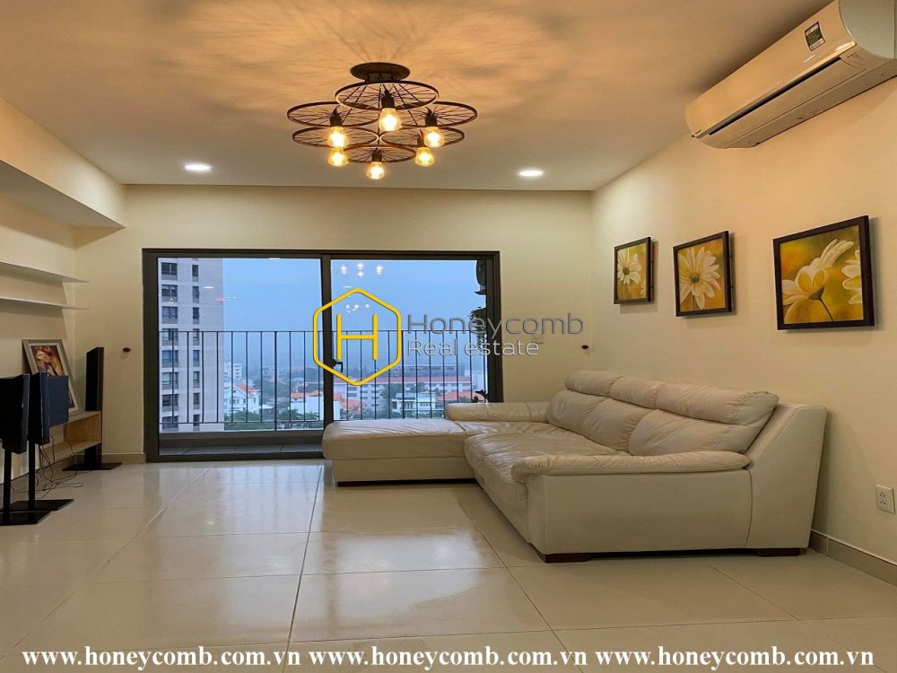 Cảm nhận không khí bình yên trong căn hộ ấm áp ở Masteri Thao Dien