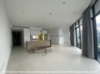 Located in City Garden , this apartment has all the advantage of the area