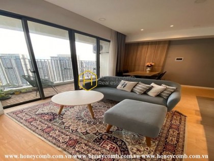 Be ecstatic with the blend of Eastern European and Asian design in the apartment Masteri An Phu