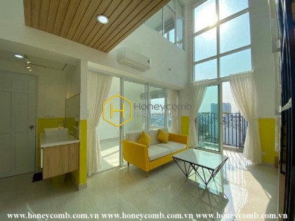 Colorful and sun-filled DUPLEX apartment in Vista Verde