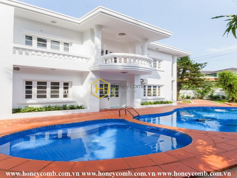 Classical and rustic villa perfectly located in the heart of District 2 for rent