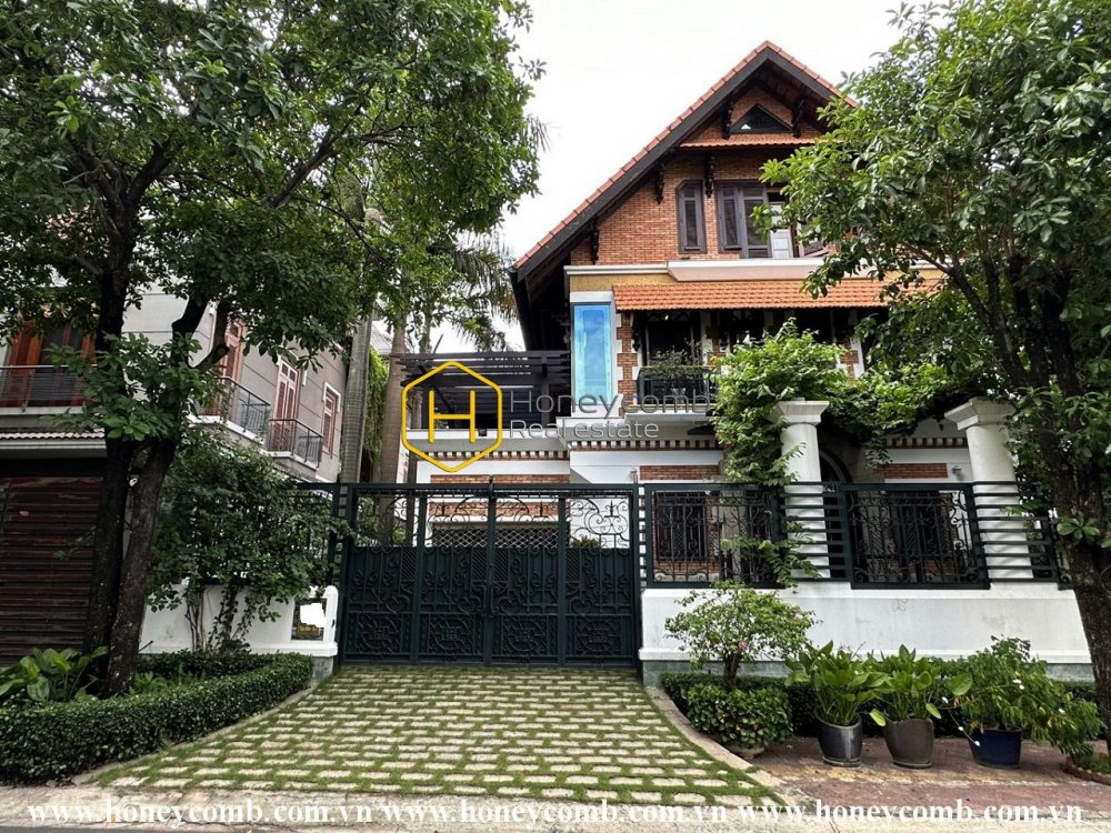 Take your chance to move in your dream Villa now! Right here in District 2 !