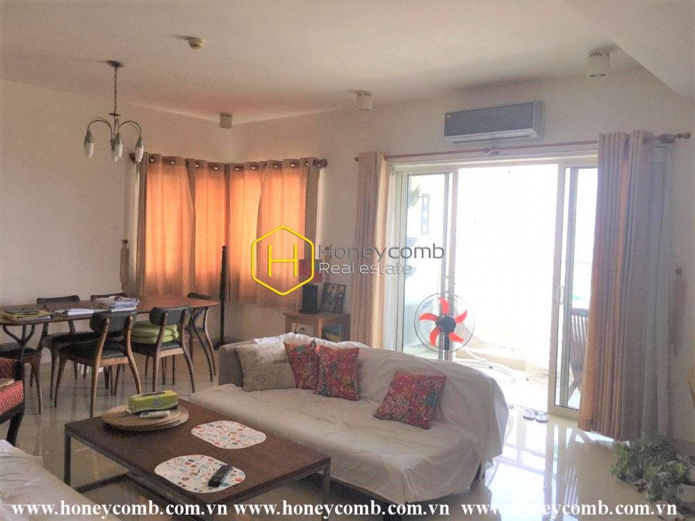 River Garden apartment for lease- The rustic wooden furniture & Large living space