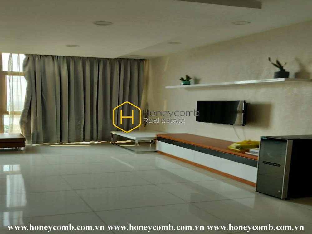 Căn hộ phong cách cổ điển với nội thất gỗ sáng màu cho thuê ở The Vista