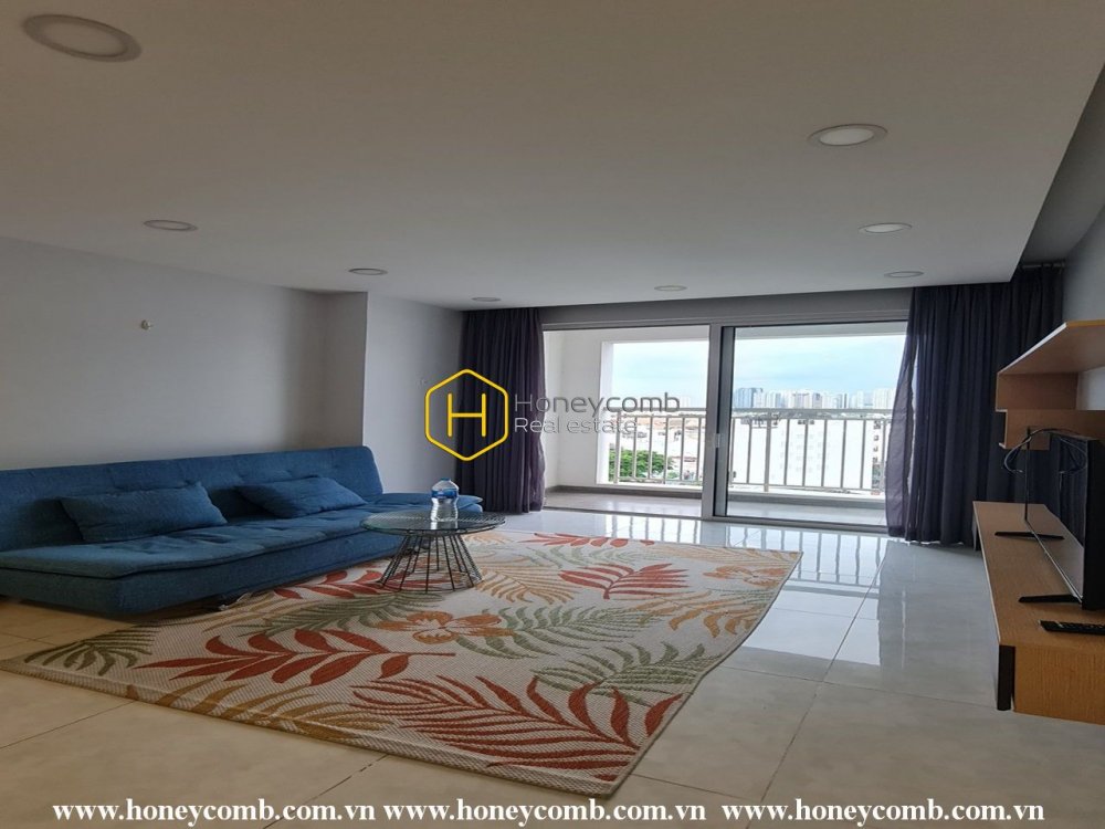 Get a royal life in the classy apartment with extraordinary view at Tropic Garden