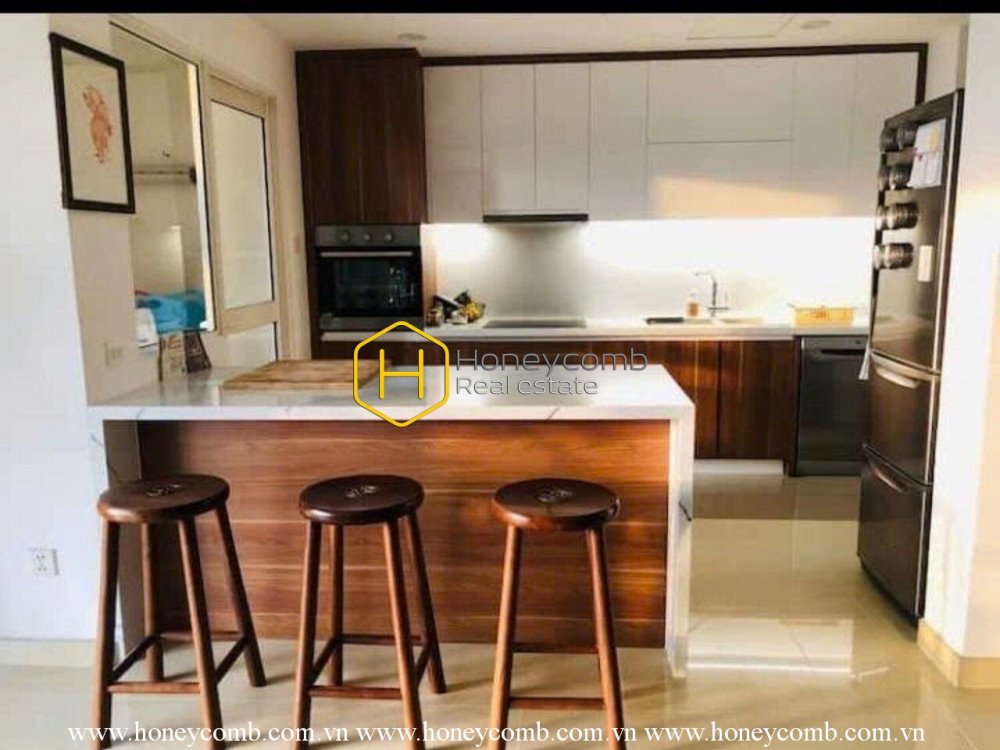 Bạn sẽ bị hấp dẫn bởi vẻ đẹp của căn hộ đầy đủ chức năng này River Garden