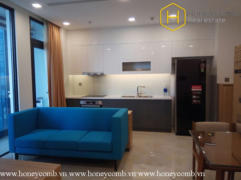 The colorful and cozy 2 bedrooms-apartment in Vinhomes Golden River