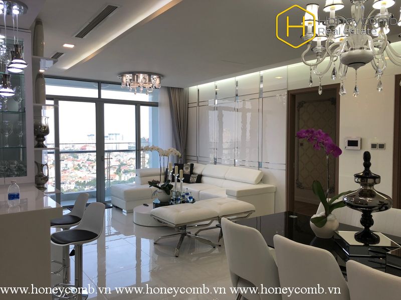 Căn hộ 4 phòng ngủ rất sang trọng với phong cách hoàng gia ở Vinhomes Central Park cho thuê