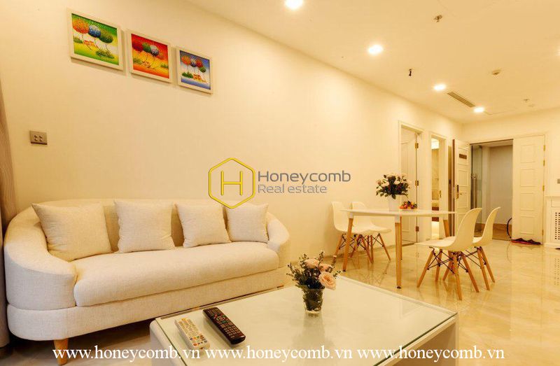 Căn hộ có cách thiết tế quyến rũ và ấm cúng đang chờ bạn tại Vinhomes Golden River, hiện cho thuê
