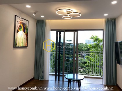 The fresh pastel tone and lovely style create this unique apartment in Palm Heights