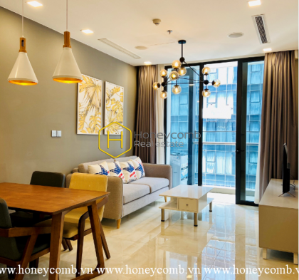 The fresh tone and lovely style create this unique apartment in Vinhomes Golden River