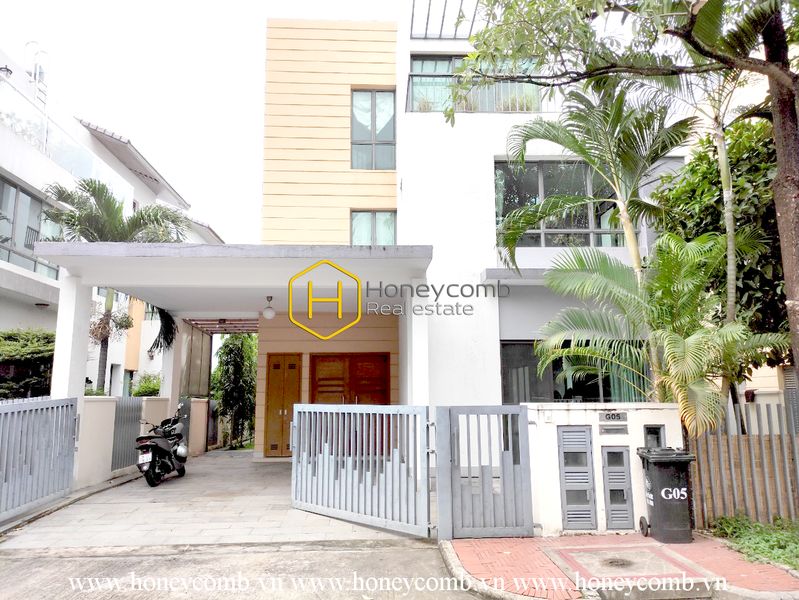 This inspiring architecture and stunning villa in District 2 will not make you disappointed