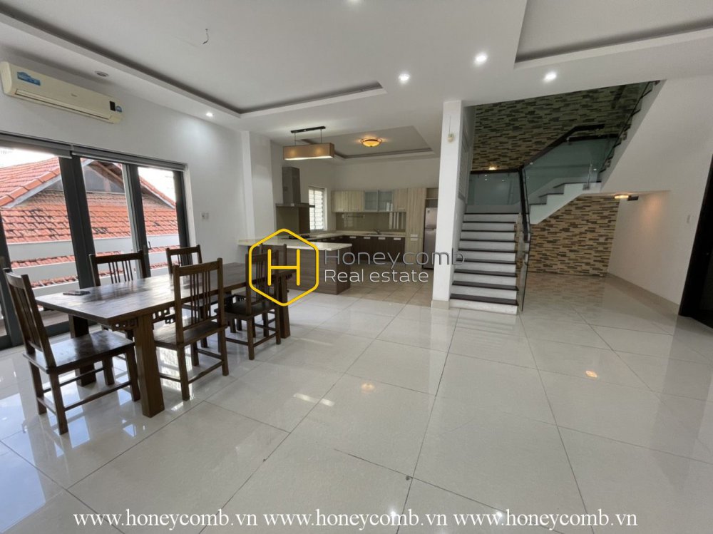 Exquisite villa with Western Royal inspiration and wooden interiors in District 2