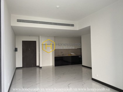 Embracing enchanting city view in this unfurnished apartment at Empire City