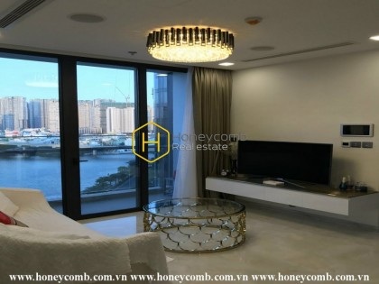 A roomy apartment for rent  in a prime location at Vinhomes Golden River