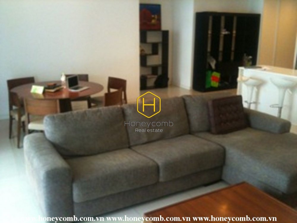 How joyful we are to live in such a fascinating apartment in The Estella