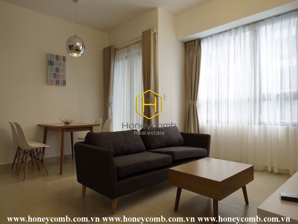 Căn hộ Masteri Thảo Điền 2 phòng ngủ với tầm nhìn ra hồ bơi cho thuê