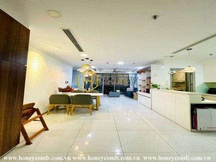 A Vinhomes Central Park apartment for rent with youthful and colorful motifs
