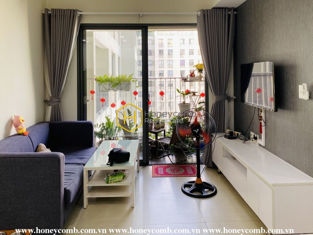 Căn hộ 2 phòng ngủ đơn giản ở tầng cao tại Masteri Thảo Điền cho thuê