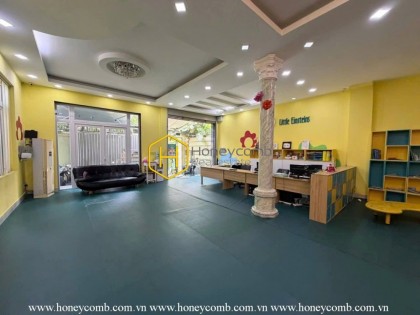 Let come and take a look at your dreamy house: stunning villa with delicate urban interiors in Thao Dien