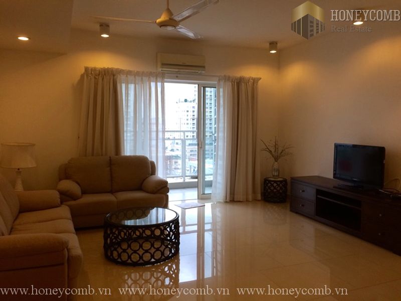 3 bedroom apartment high floor in River Garden for rent