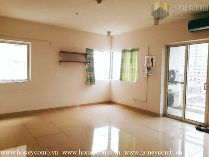 Two beds apartment basic furniture in River Garden for rent