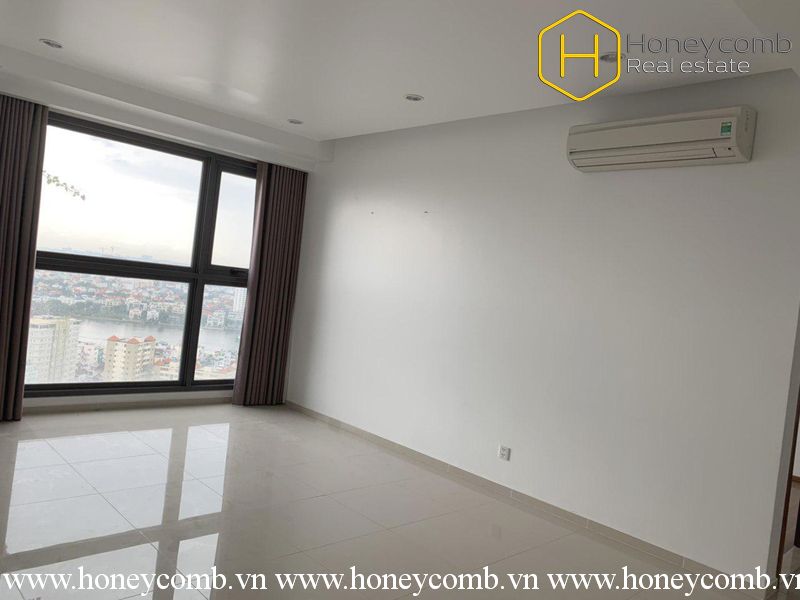 Căn hộ 2 phòng ngủ rộng rãi không nội thất vẫn đang còn tại Pearl Plaza