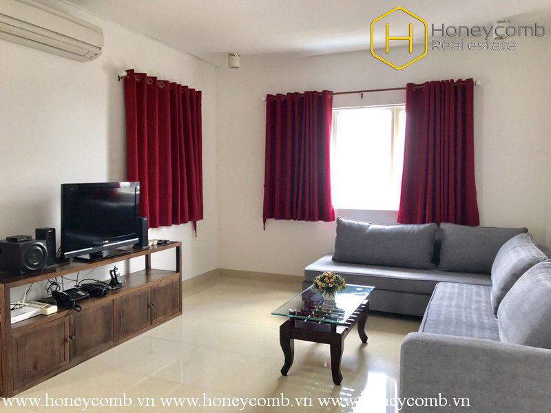 The 3 bedroom-apartment is delightful with extraordinary view from River Garden