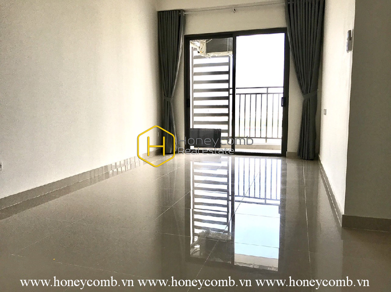 Căn hộ The Sun Avenue không nội thất với ban công đầy nắng