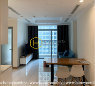 Gorgeous apartment in Vinhomes Central Park with pool view for rent