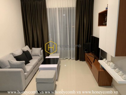 Căn hộ ấm cúng với đầy đủ nội thất kết hợp với tông màu ấm ở The Sun Avenue